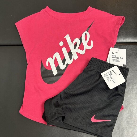 NWT Nike Glitter Athletic Set Girls Size 5 - Picture 1 of 4